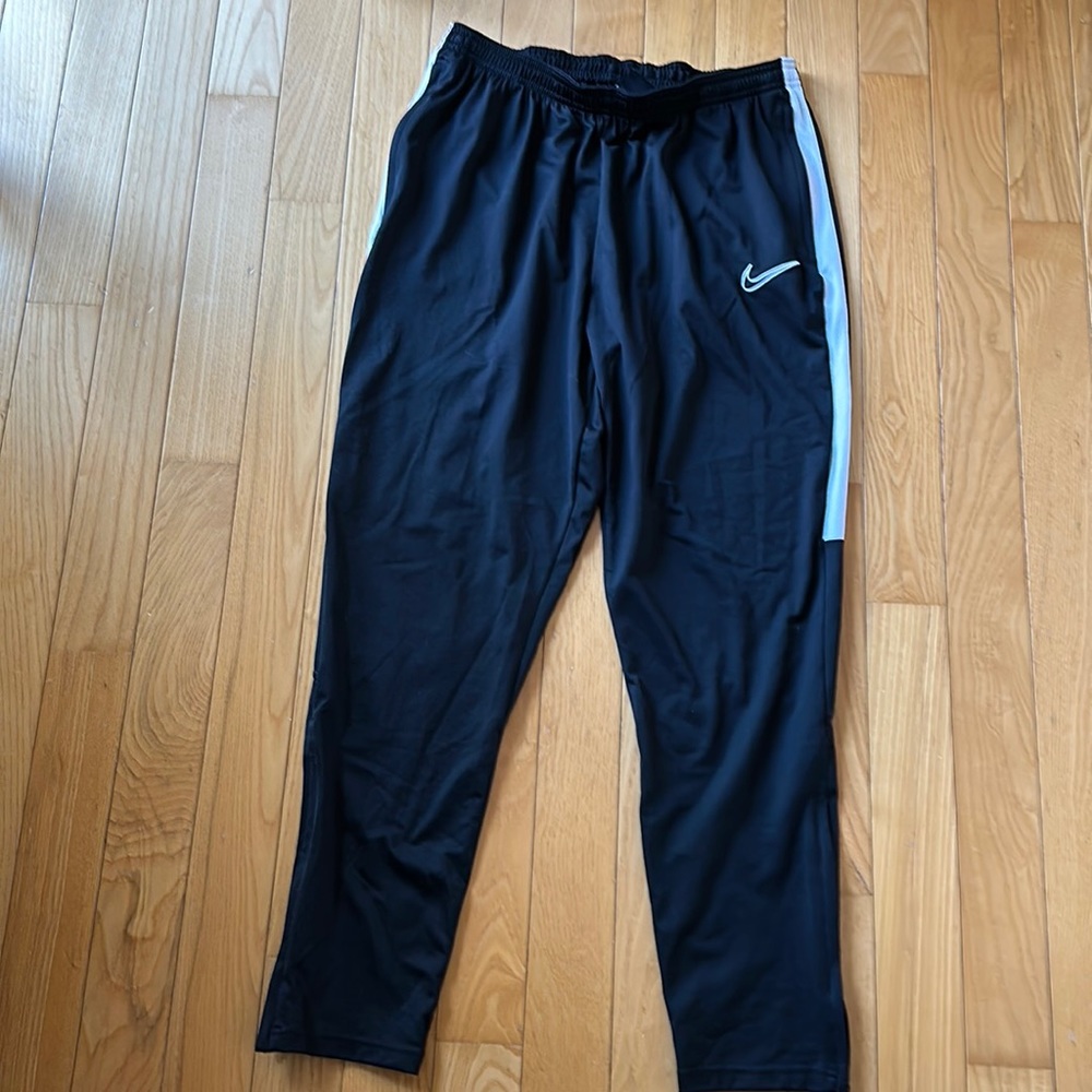 NWOT mens drifit pants